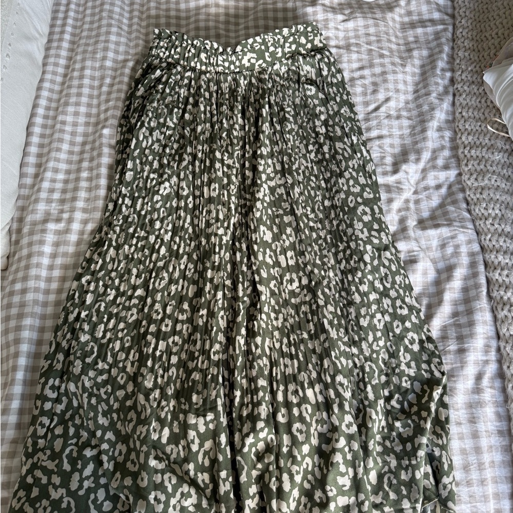 Green and White Pleated Skirt
